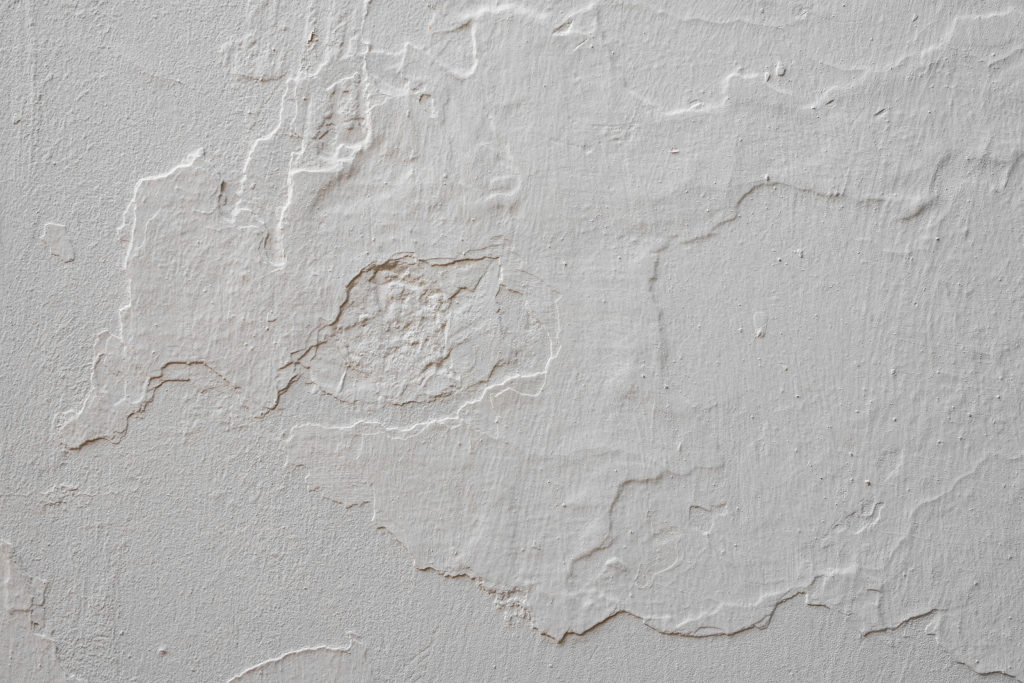 5 Reasons You Have Cracked and Sagging Plaster (and How To Fix It)