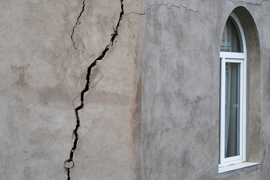 5 Signs That Your Stucco Has Sustained Water Damage